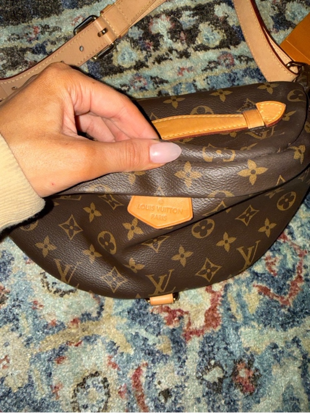 Louis Vuitton Bumbag - Picture 6 of 13
